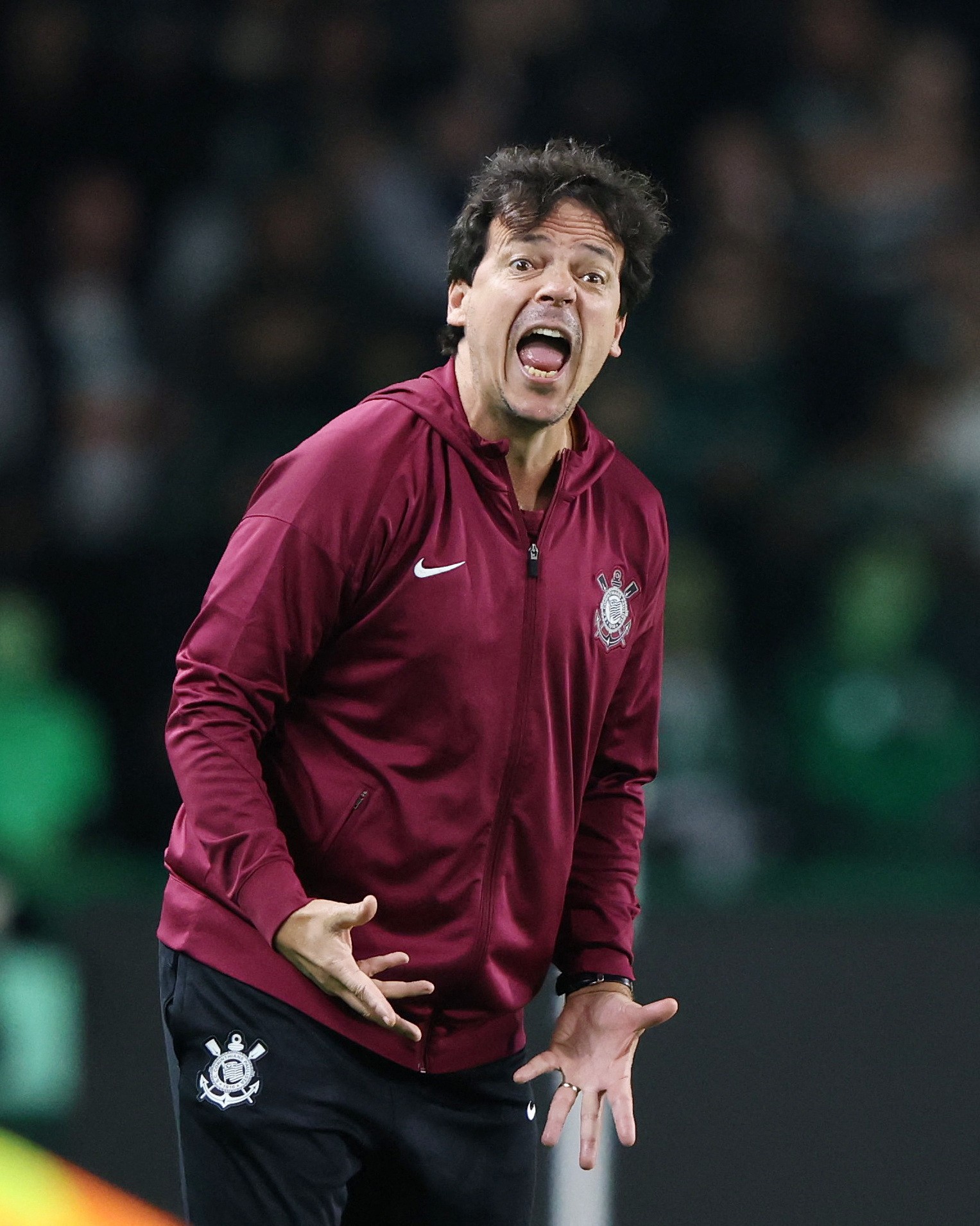 Diniz aponta desgaste e falhas defensivas como fatores da derrota do Corinthians: 