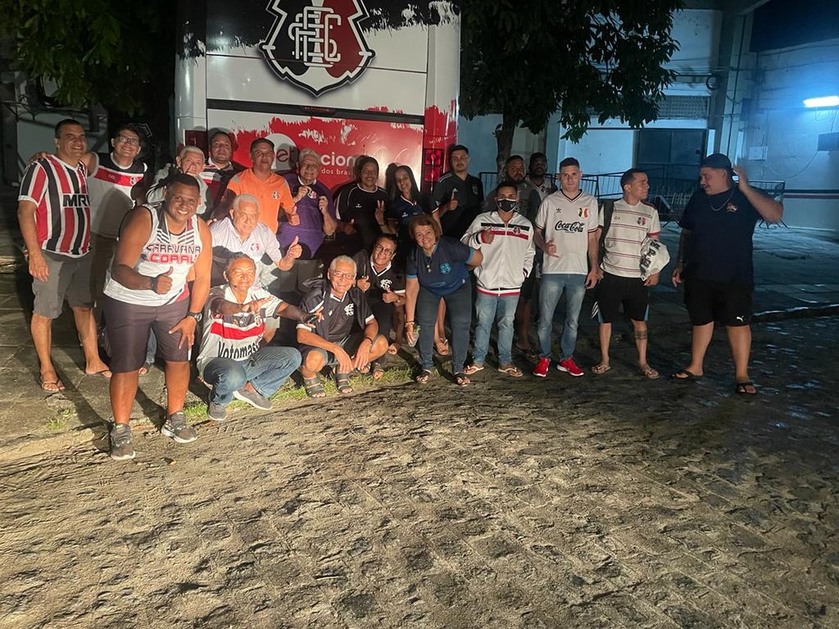 Mais de 30 ônibus com torcedores do Athletic embarcam para Belo Horizonte  para jogo decisivo na Série D, futebol