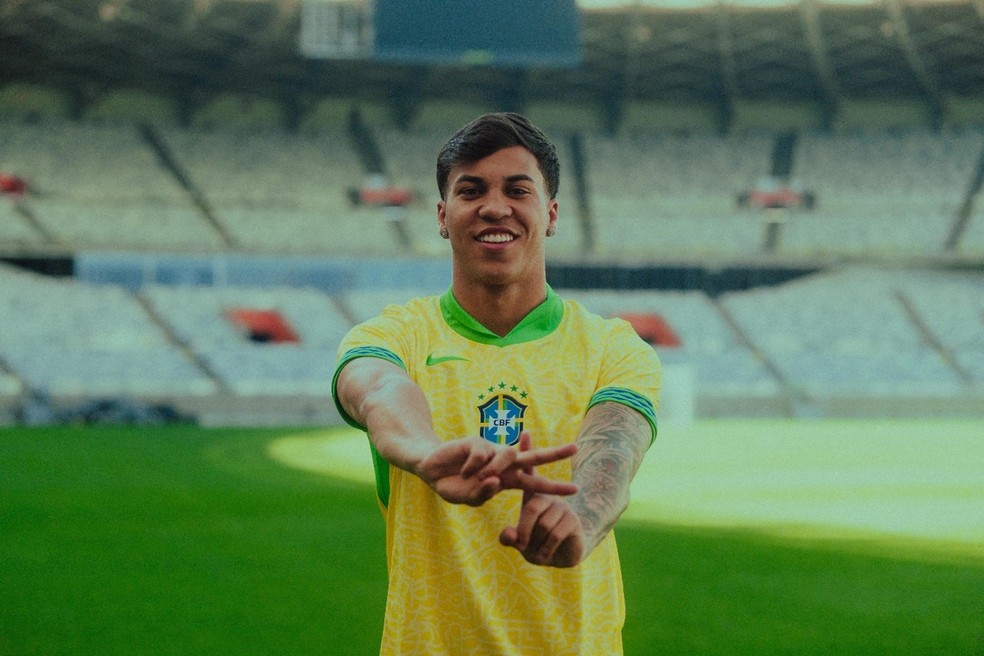 Kaio Jorge com a camisa da Seleção — Foto: Lucas Henrique/C2 Sports