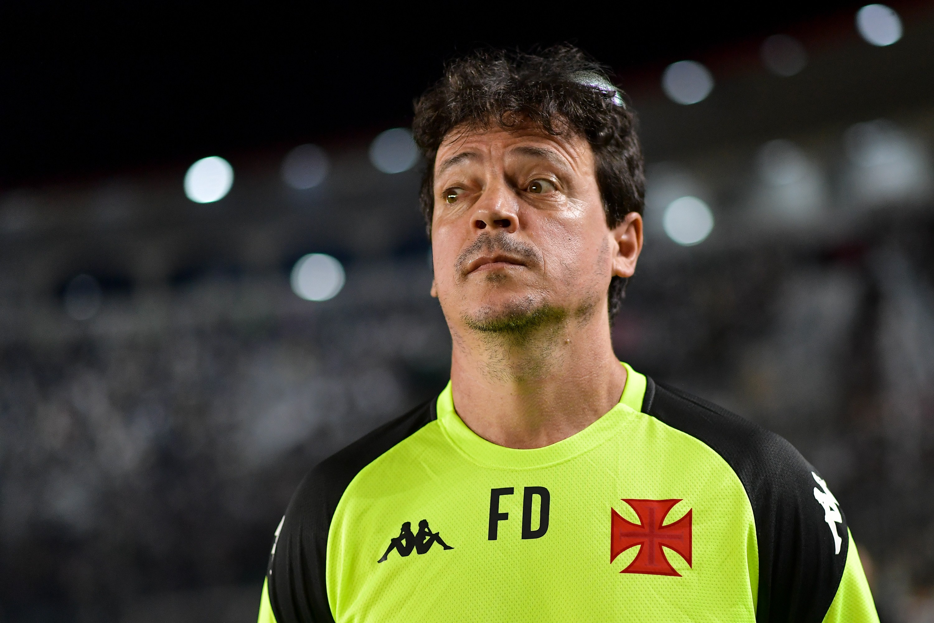 Busca por reforços e férias do elenco: veja o planejamento do Vasco na pausa do calendário