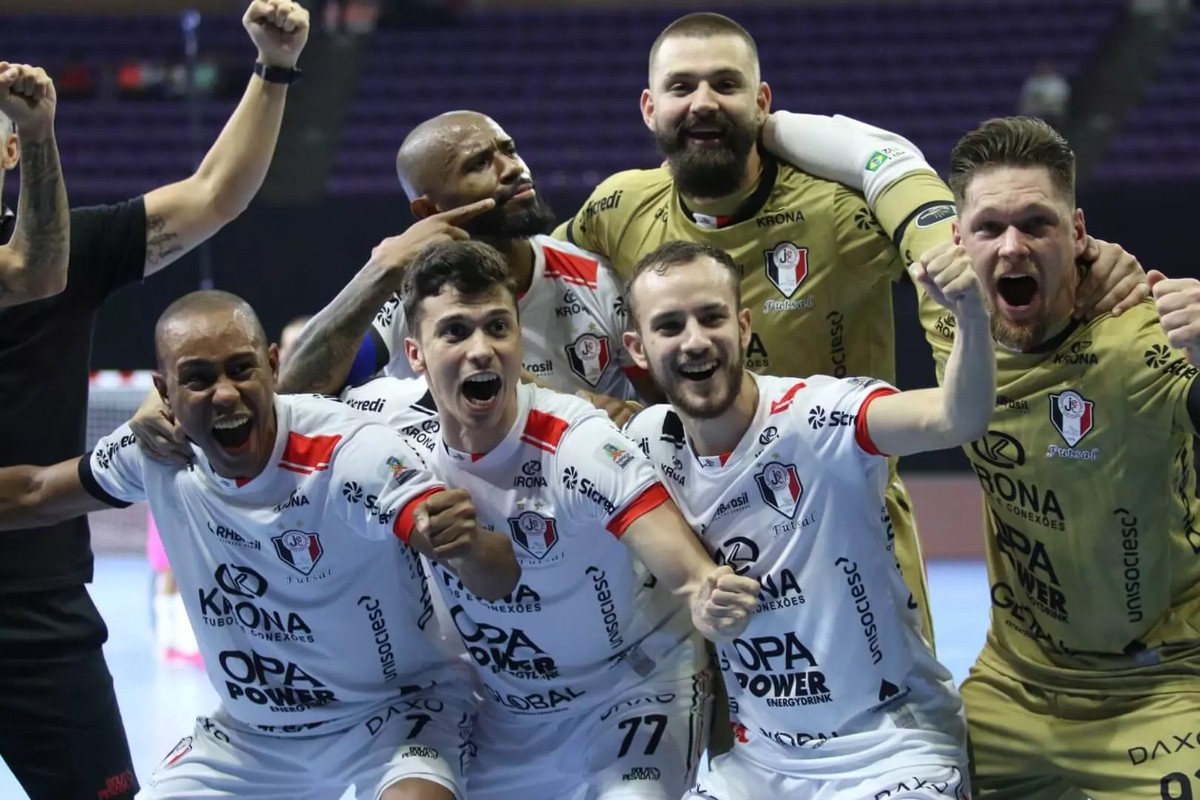 Com emoção, JEC Futsal avança à semifinal da Libertadores | futsal | ge