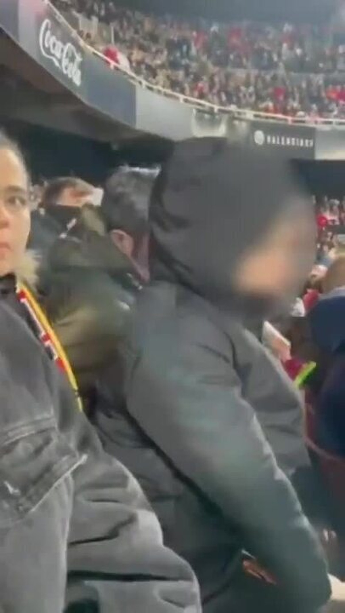 Un brasileño pilló a un niño llamando mono a Vinny Junior durante el partido Valencia x Real Madrid  futbol español