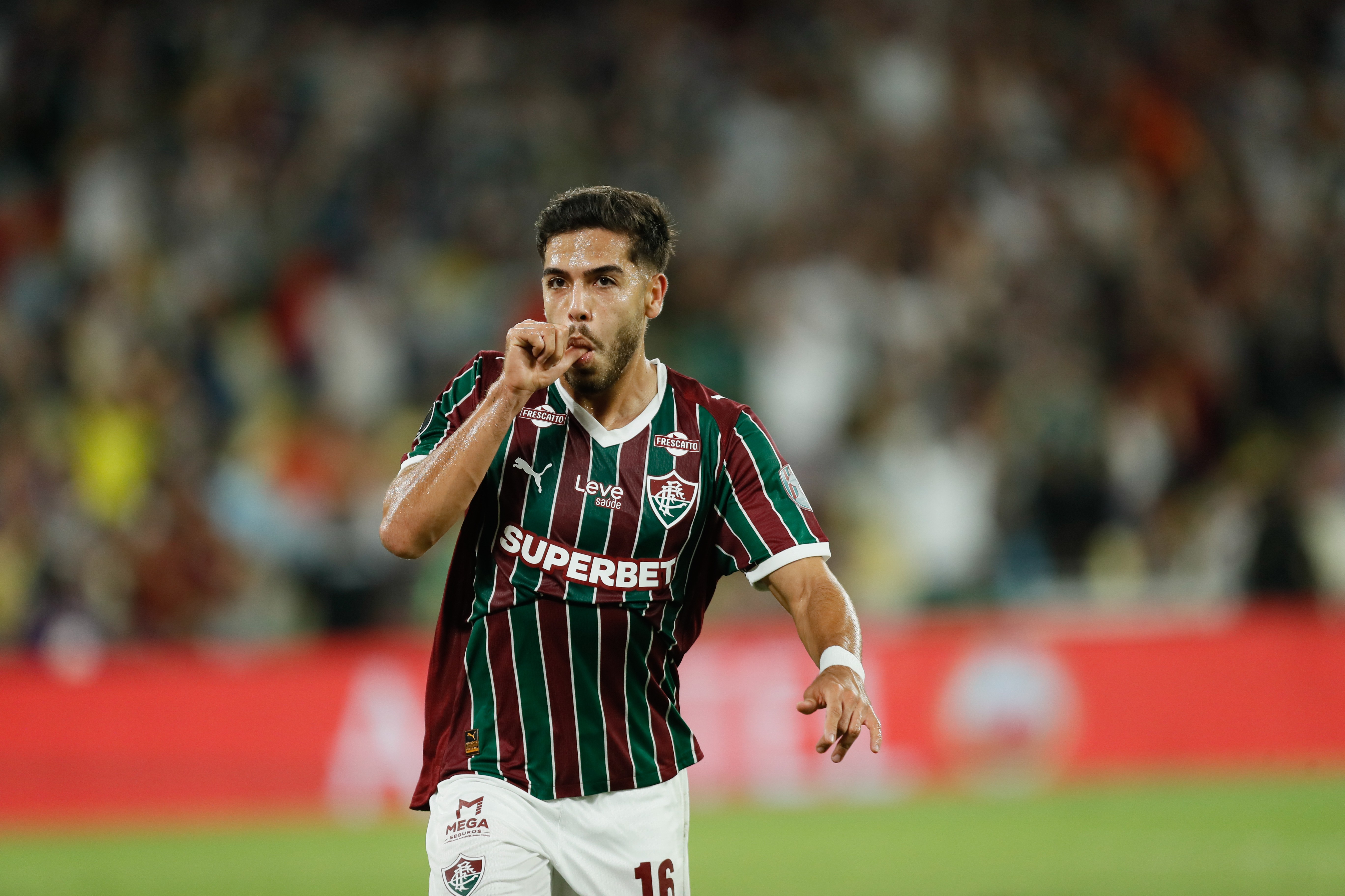 Nonato dedica gol e vitória do Fluminense ao diretor Paulo Angioni, que está internado