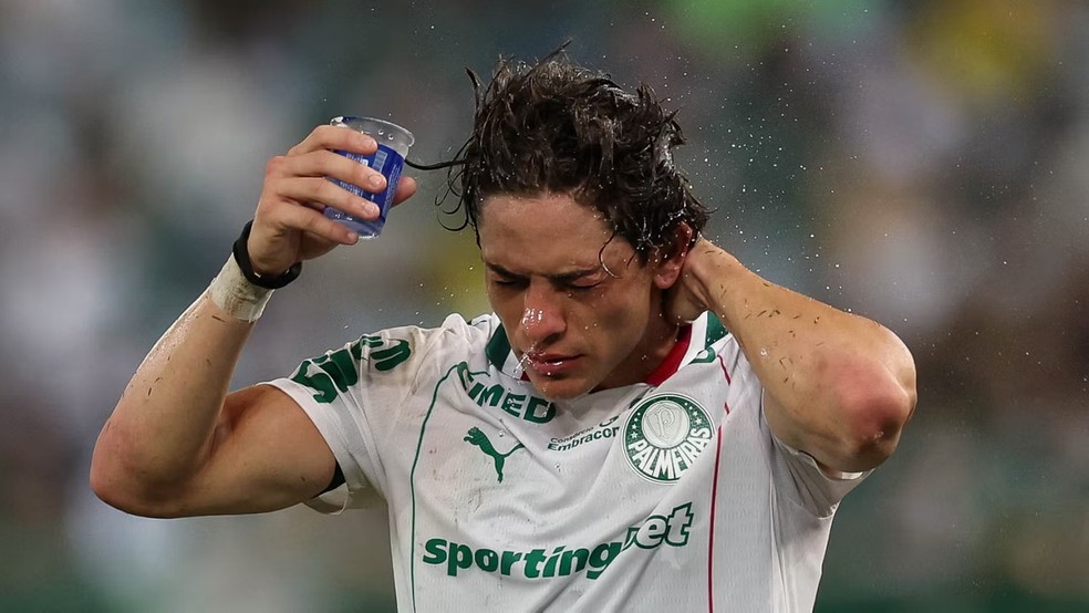 Giay durante a partida do Palmeiras contra o Fortaleza � Foto: Cesar Greco