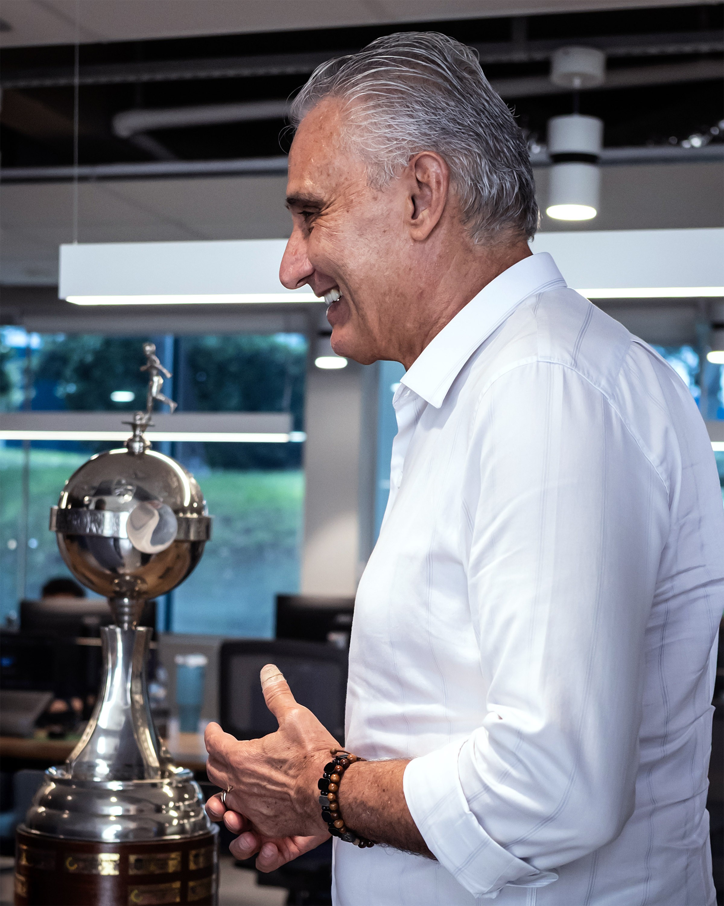 Tite chega ao Cruzeiro: entre retranqueiro e equilibrado, rótulos em discussão.