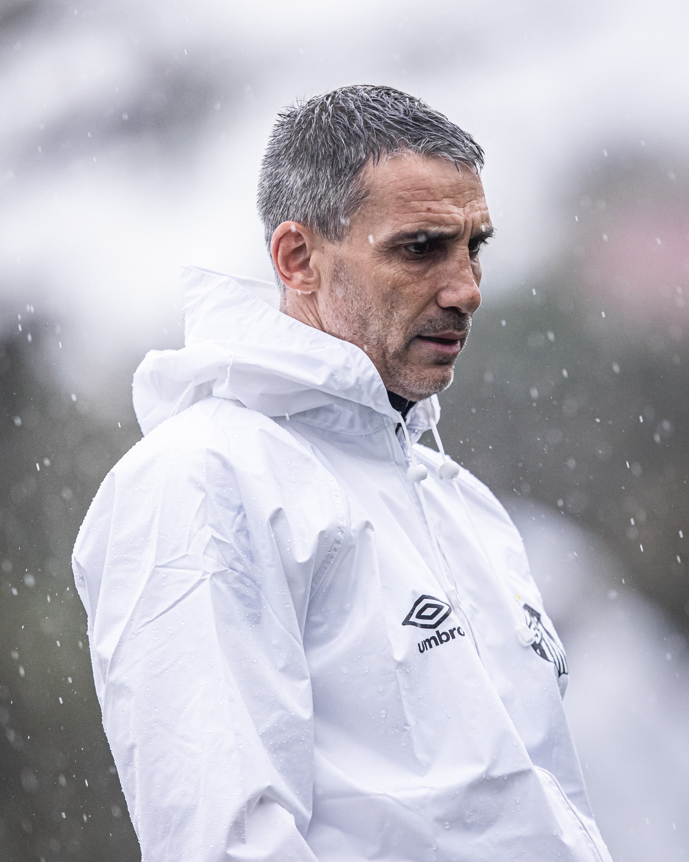 Santos se reapresenta e abre preparação para pegar o Corinthians