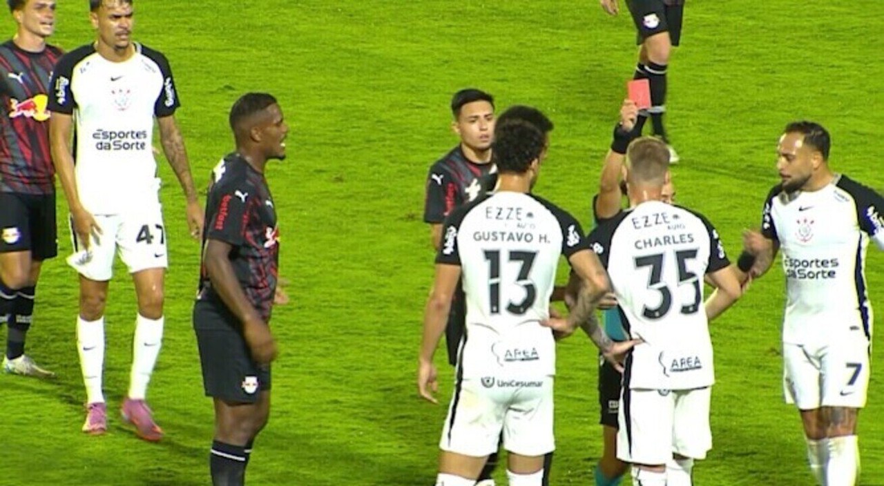 Timão assaltado? Áudio confirma tapa de Charles; Volante leva vermelho e vira desfalque