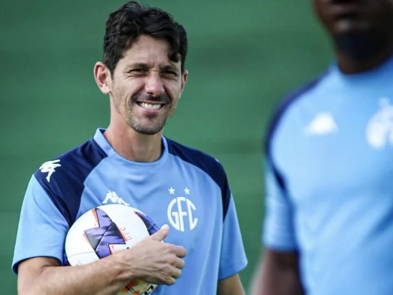 Guarani busca fortalecer comissão permanente e avalia contratação de preparador de goleiros