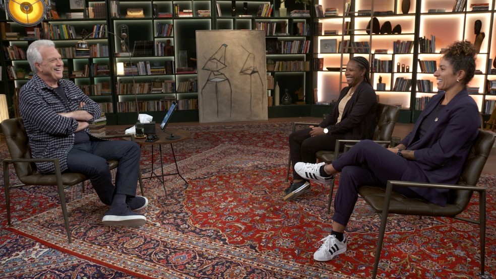 Cristiane e Formiga, em entrevista ao "Conversa com Bial" — Foto: Globo/divulgação