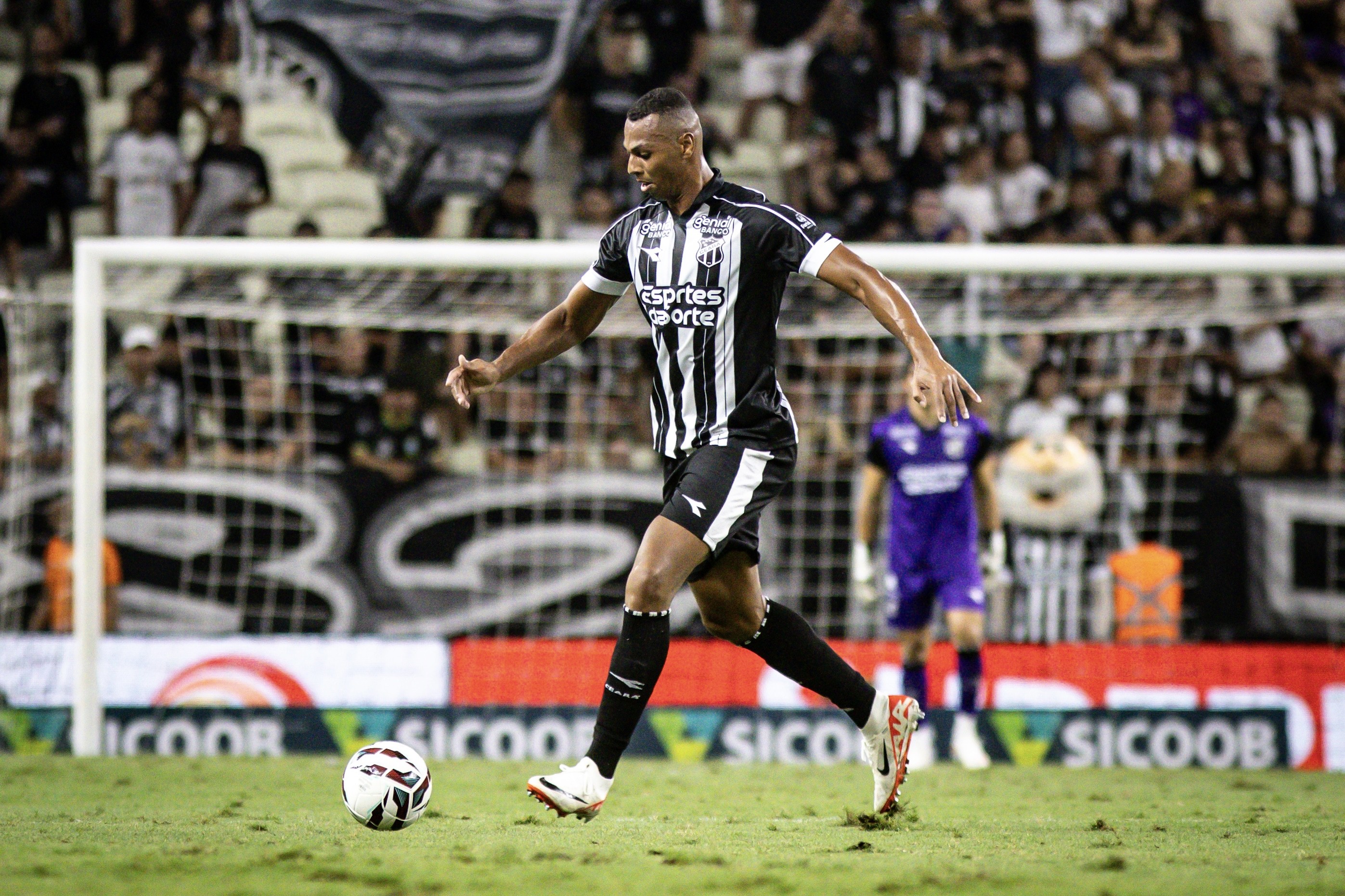 Com 25 formações em 29 jogos, Ceará expõe drama defensivo na Série B de 2026