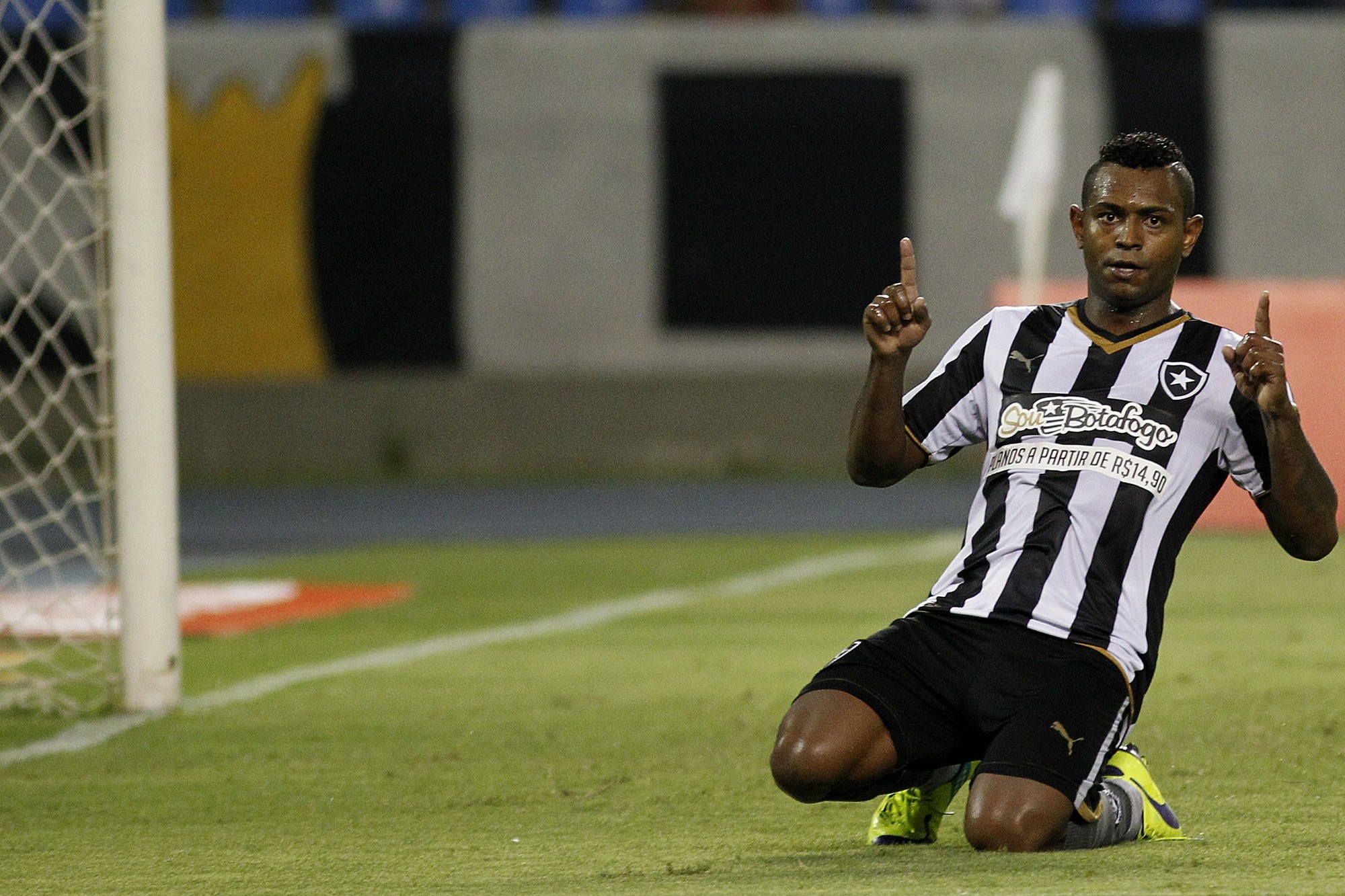 Grandes clubes e polêmicas: relembre a carreira de Jobson, confirmado no amador do TO