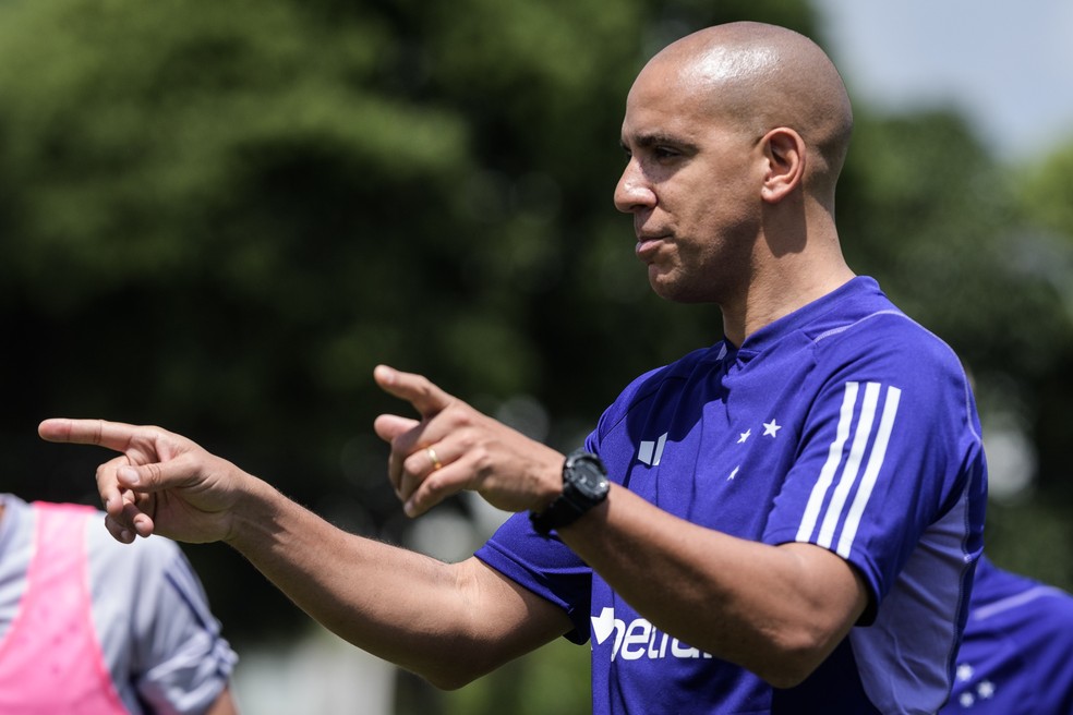 Pepa, técnico do Cruzeiro — Foto: Gustavo Aleixo