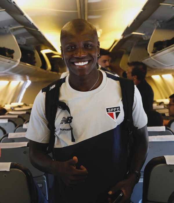 Veja as promessas da base que devem ganhar oportunidades com Zubeldía