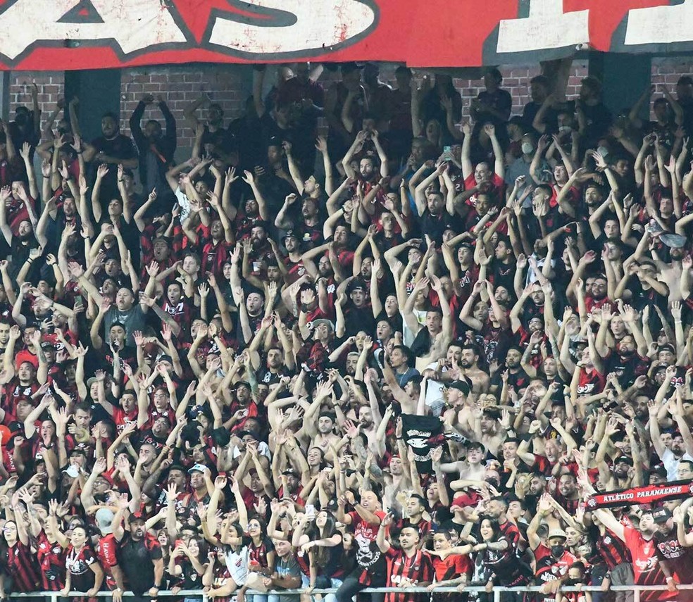 Torcida do Coritiba no Couto Pereira