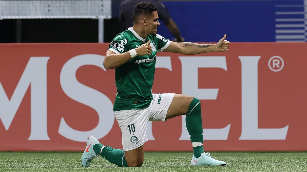 Paulinho, do Palmeiras, expõe dificuldades físicas e desabafa após jogo no Mundial
