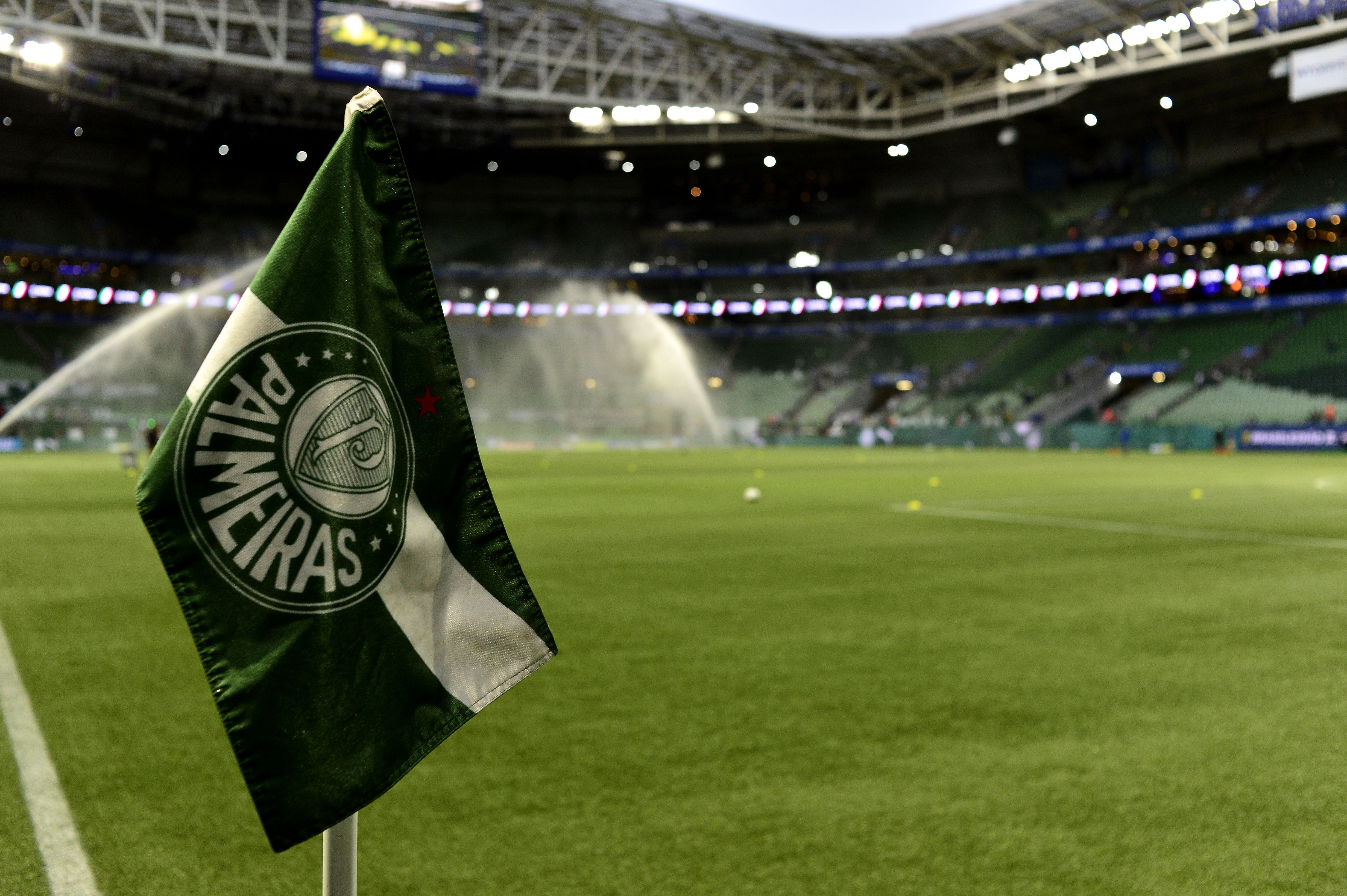 Último duelo no Allianz em 2025 põe liderança em jogo para Palmeiras contra o Flu