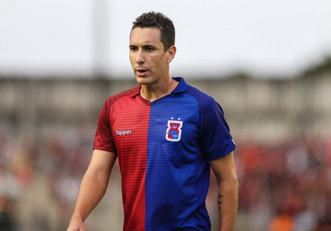 Higor Leite rescinde com o Paraná Clube e volta para o Londrina | Ge