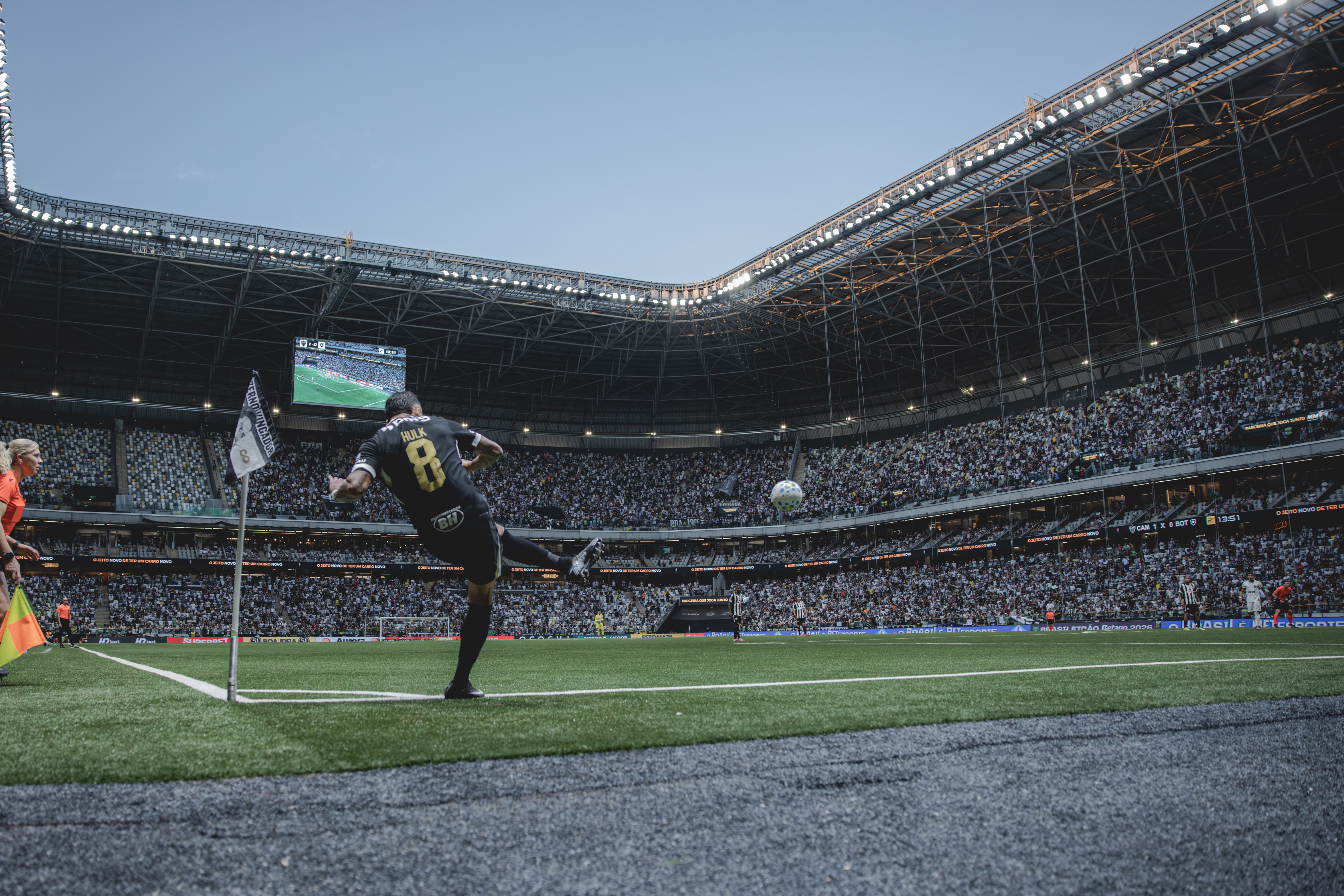 Sem Hulk, quem herda as cobranças de faltas no Atlético-MG? Técnico comenta alternativas