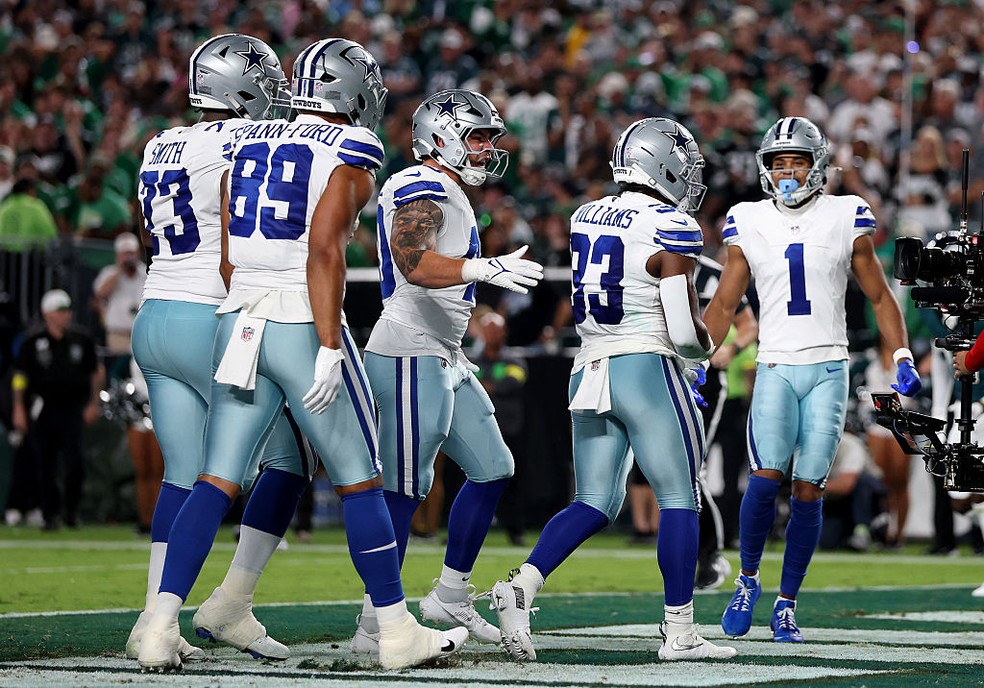 Javonte Williams marca o primeiro TD da temporada — Foto: Emilee Chinn/Getty Images