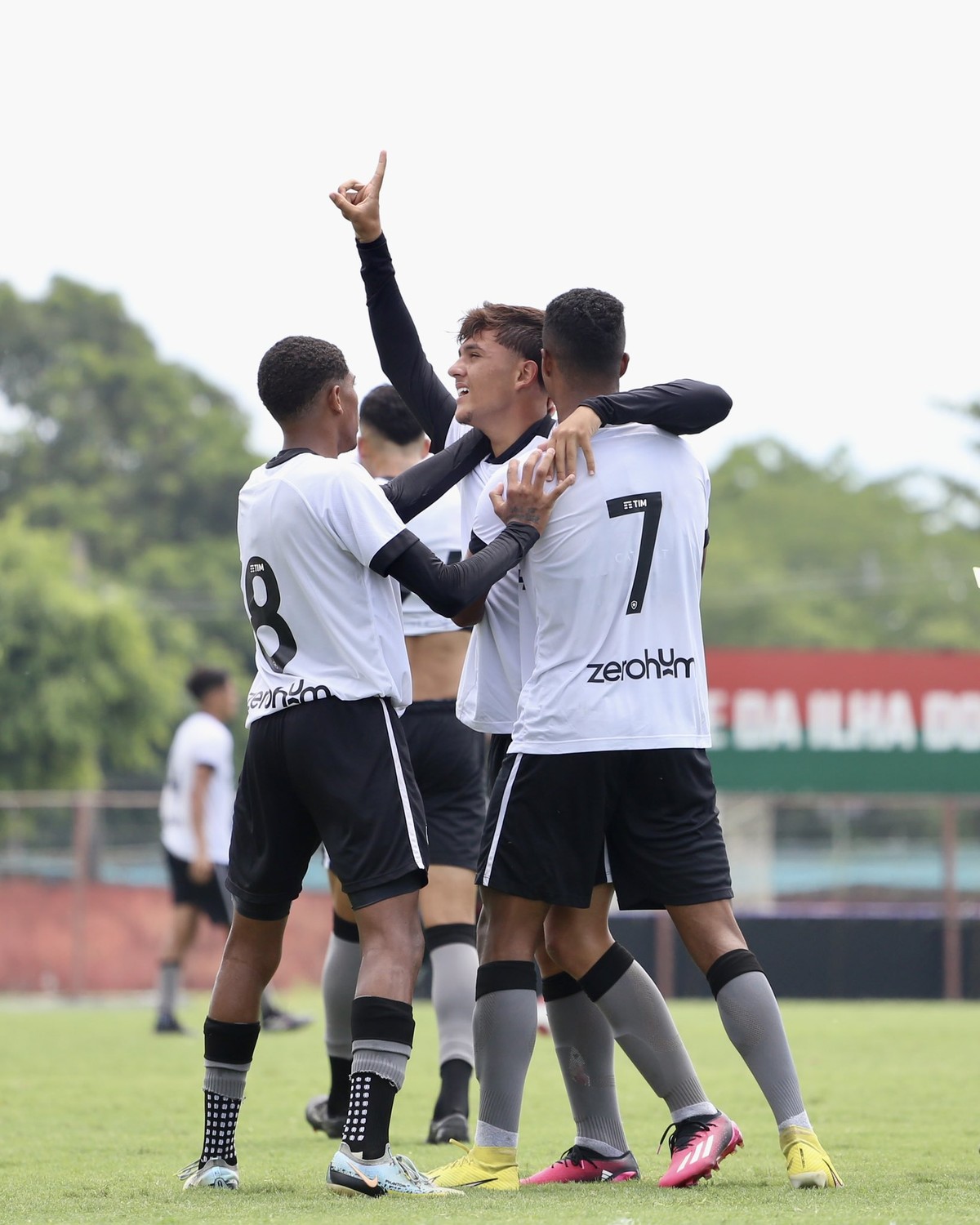 Botafogo estreia com vitória sobre a Portuguesa no Carioca sub-20 ...