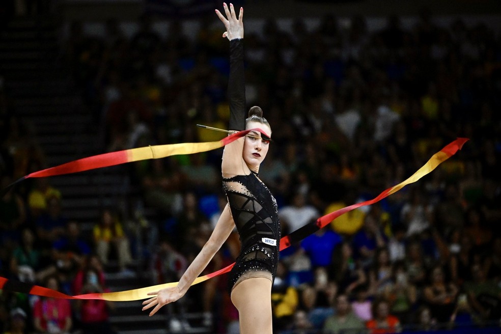 Alemã de 18 anos leva 7º ouro em Mundiais de ginástica rítmica | Ge