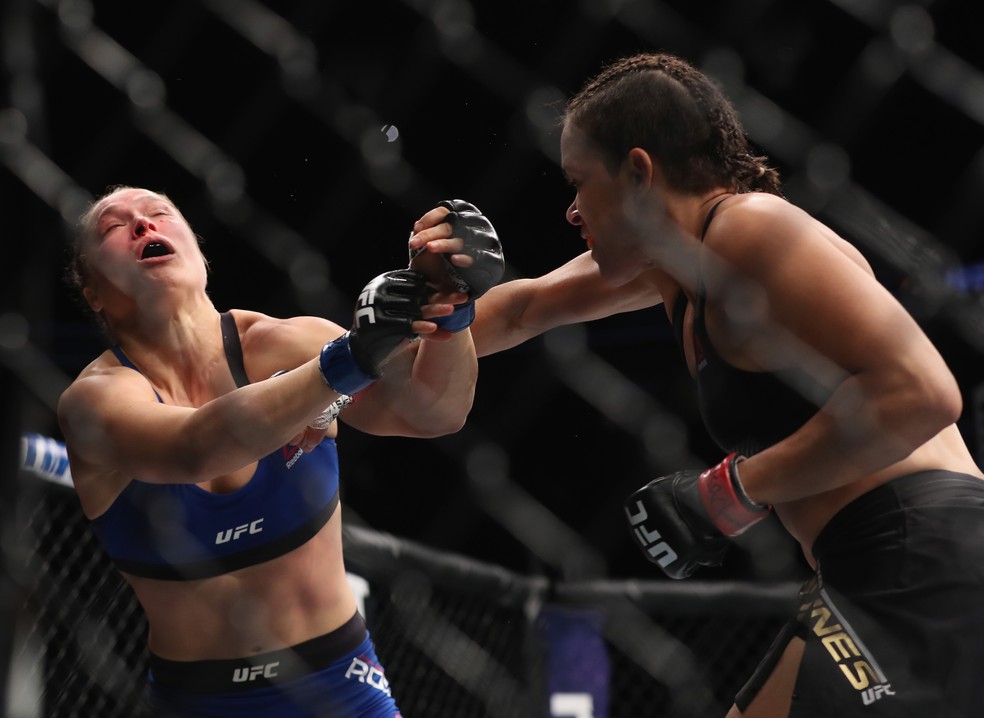 Amanda Nunes x Ronda Rousey - UFC 207 — Foto: Getty Images