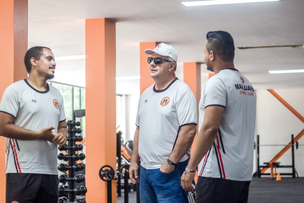 Marcelo Vilar se reuniu com a comiss&atilde;o t&eacute;cnica &mdash; Foto: Rudson Renan/Manauara EC