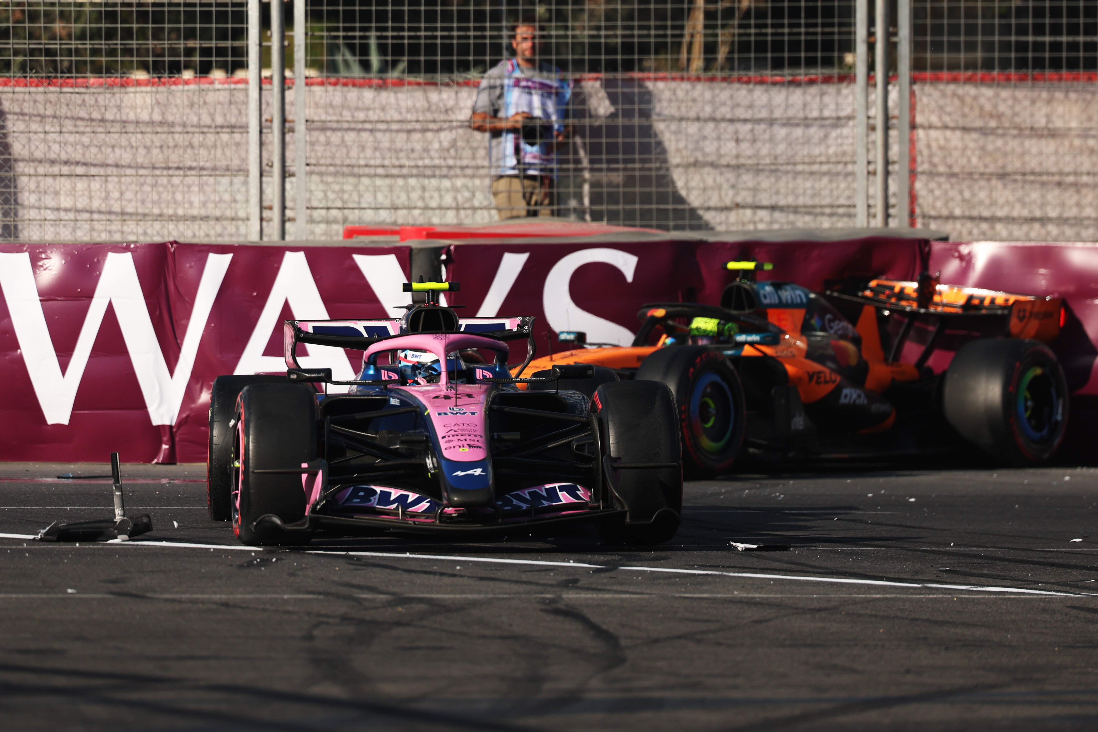 Russell e Verstappen discordam de Norris e não apoiam suspensão de Colapinto após batida