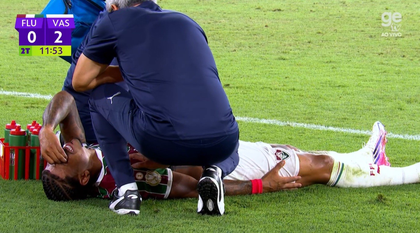 Fluminense busca alternativas ofensivas após lesão de John Kennedy e enfrenta Botafogo em crise de gols
