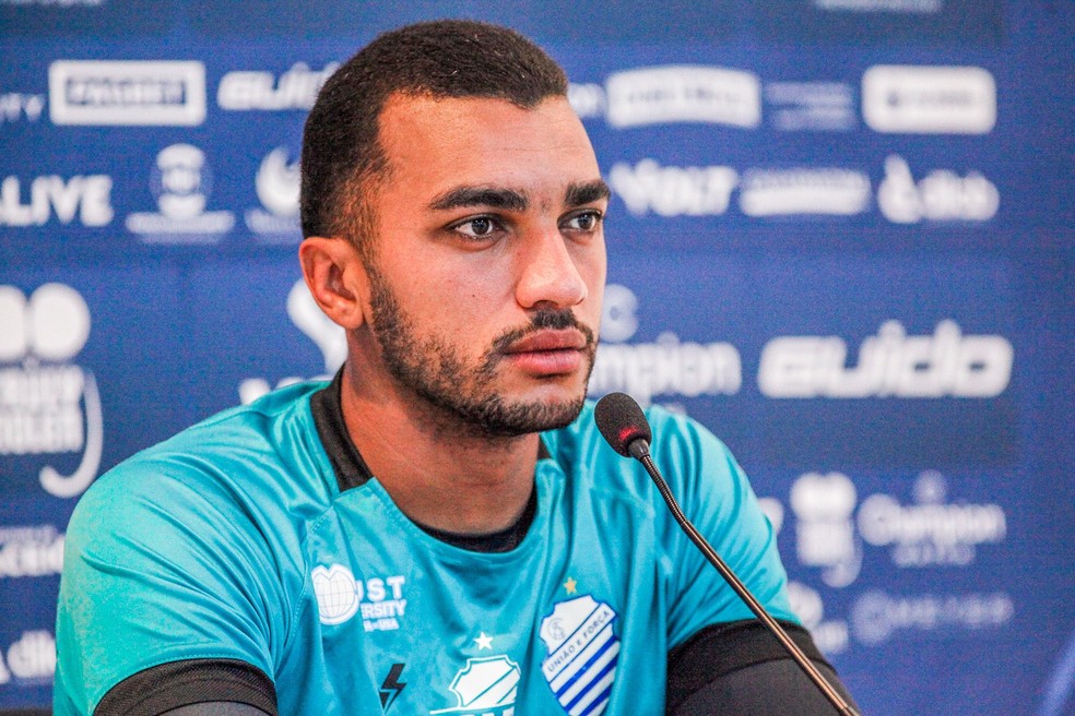Dalberson disse que os jogadores sabem lidar com pressão — Foto: Morgana Oliveira/CSA