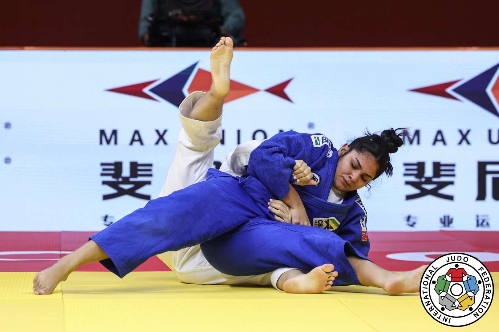 Beatriz Freitas vence chinesa medalhista olímpica, mas para na repescagem do Mundial de judô