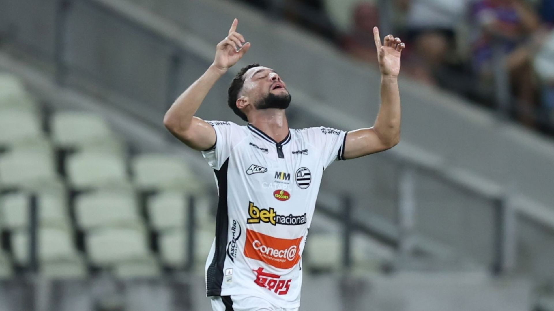Emprestado pelo Botafogo, meia vai de quase afastado por indisciplina a fase artilheira na Série B