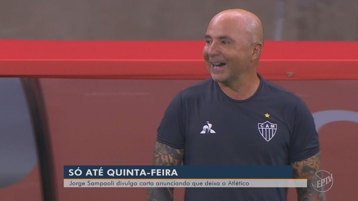 Jorge Sampaoli volta à Argentina com frieza e insultos