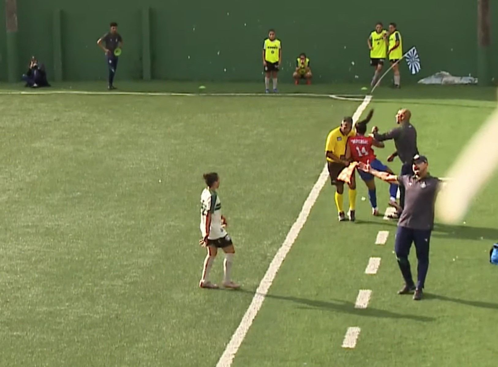 Atualização: Coritiba demite preparador de goleiras por agressão à jogadora do Imperial/Athletico