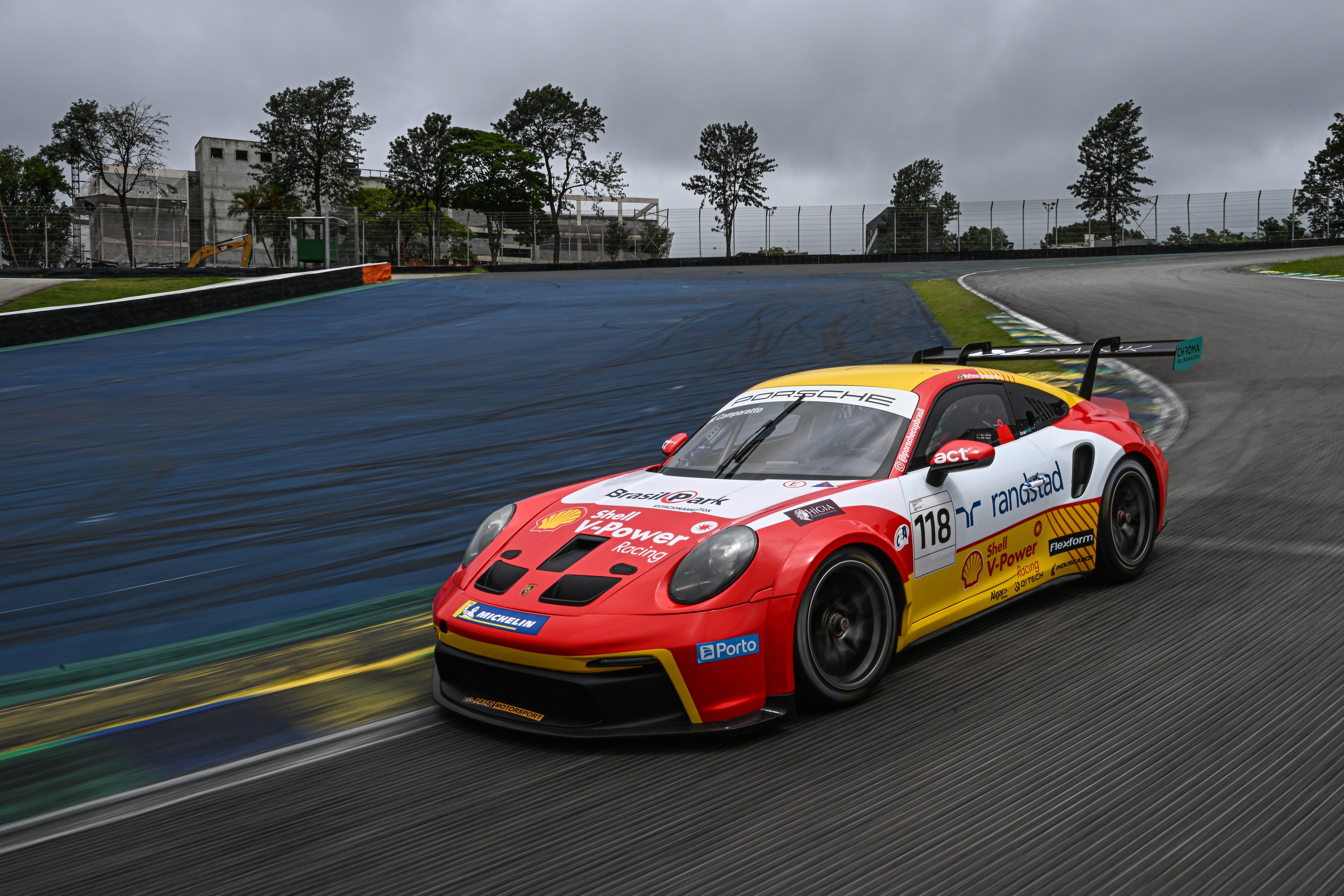 Matheus Comparatto acelera na Carrera Cup com novo patrocínio da Shell