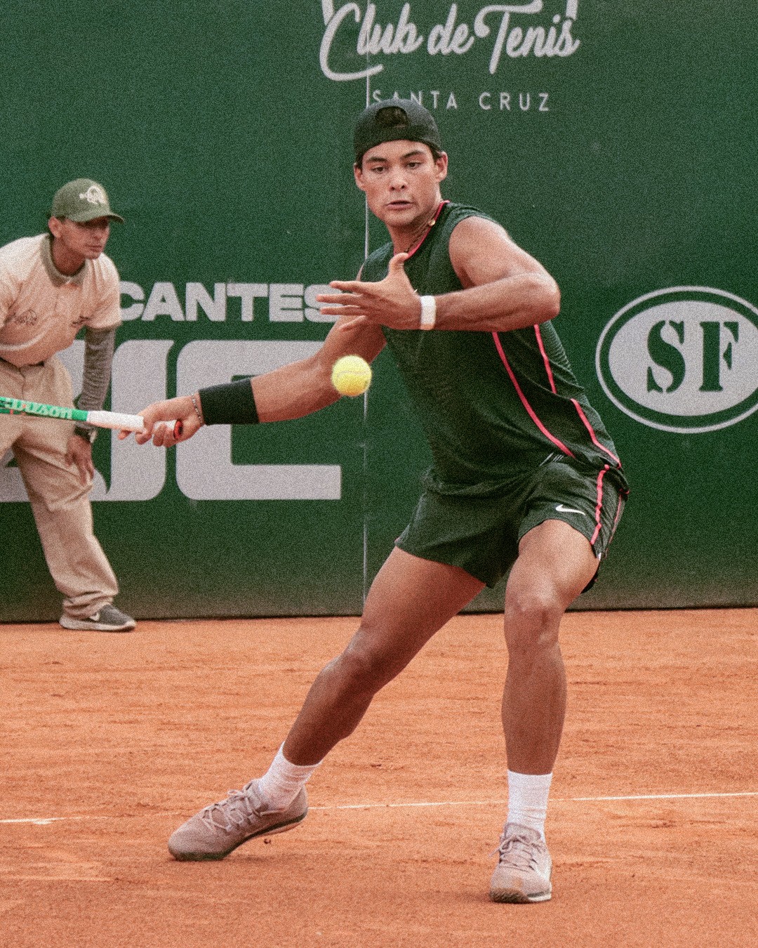 Guto Miguel avança às quartas na Bolívia e alcança melhor ranking da carreira