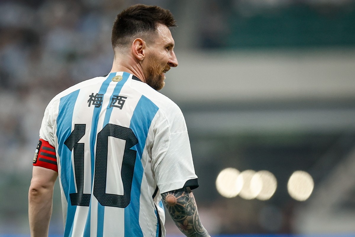 Messi anuncia que não joga mais pela seleção argentina, Esportes