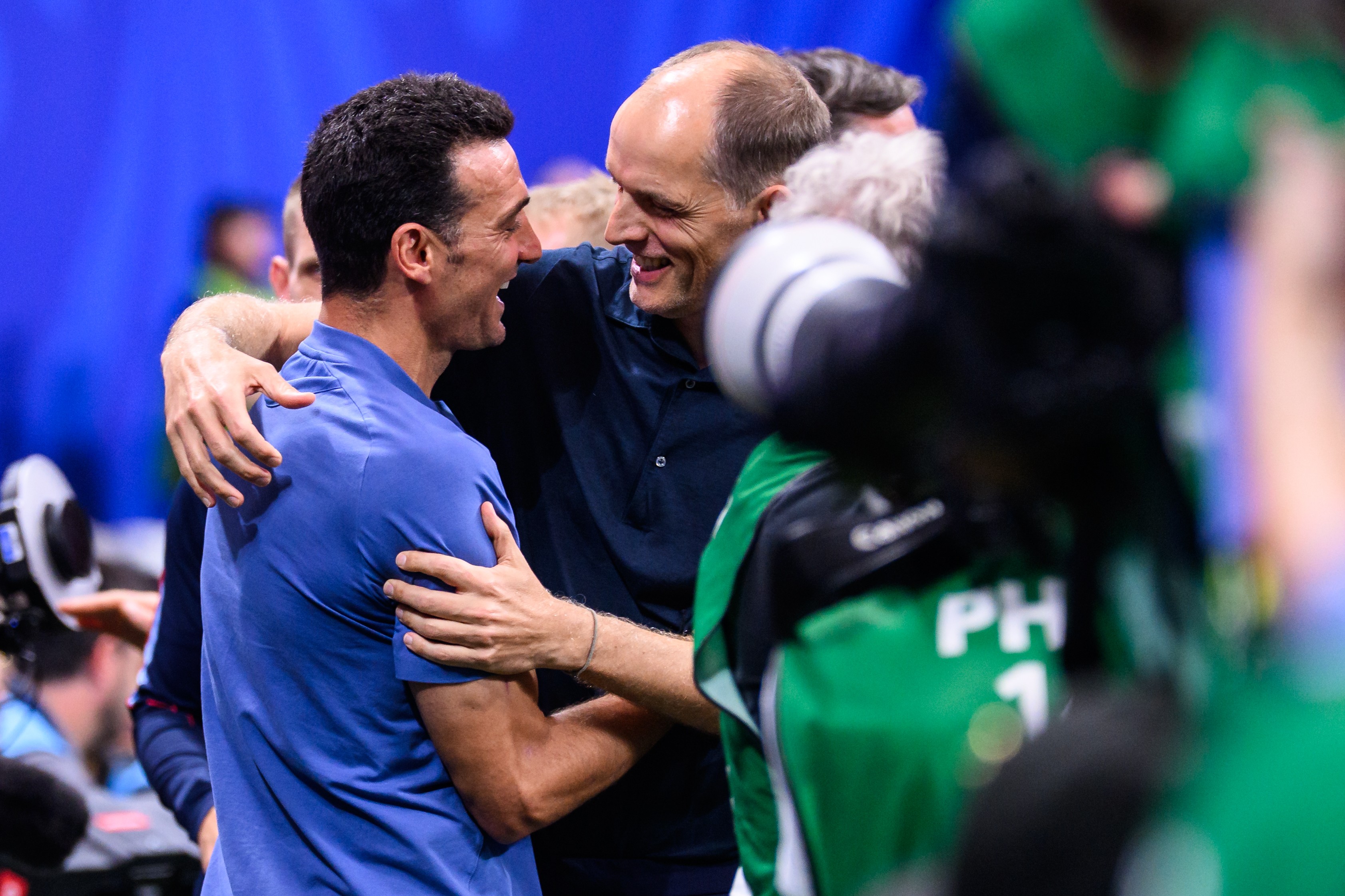 D'Alessandro revela que técnico da Argentina ficou surpreso com postura defensiva da Inglaterra