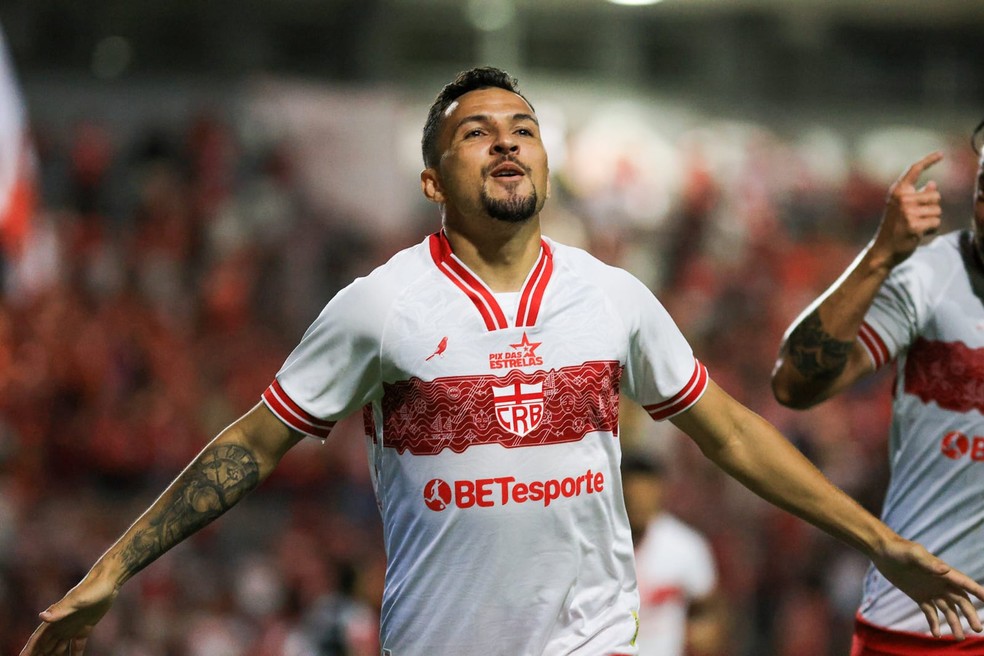 Dadá Belmonte retorna ao time após suspensão contra o Cuiabá — Foto: Ailton Cruz