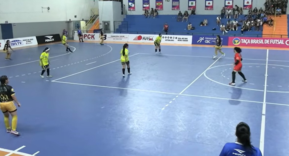 Epitaciolândia sofre 3ª derrota e fica fora das semis da Taça Brasil de Futsal Feminino Sub-17