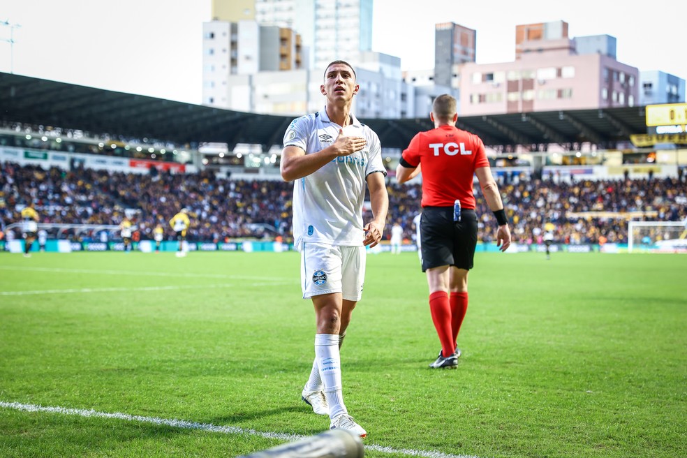 Monsalve na vitória do Grêmio sobre o Criciúma — Foto: Lucas Uebel/Grêmio FBPA