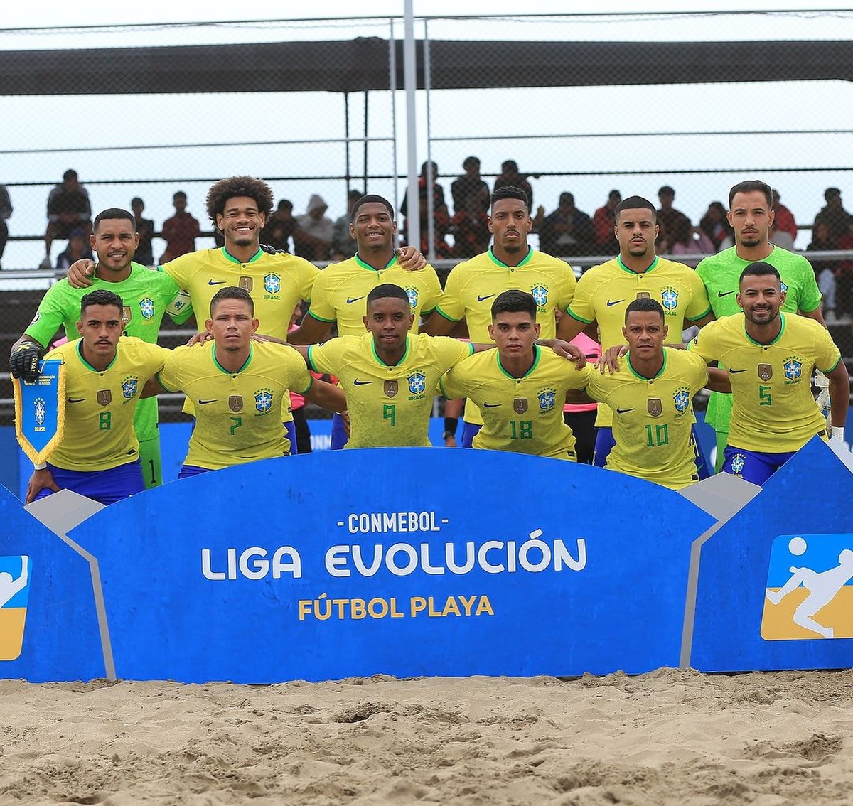 Brasil vence Colômbia com goleada na estreia da Liga Evolução de