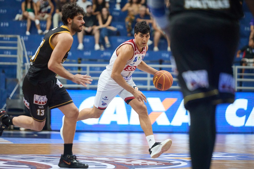 Corvalán em jogo do Franca contra o Botafogo, no Pedrocão — Foto: Marcos Limonti/Sesi Franca