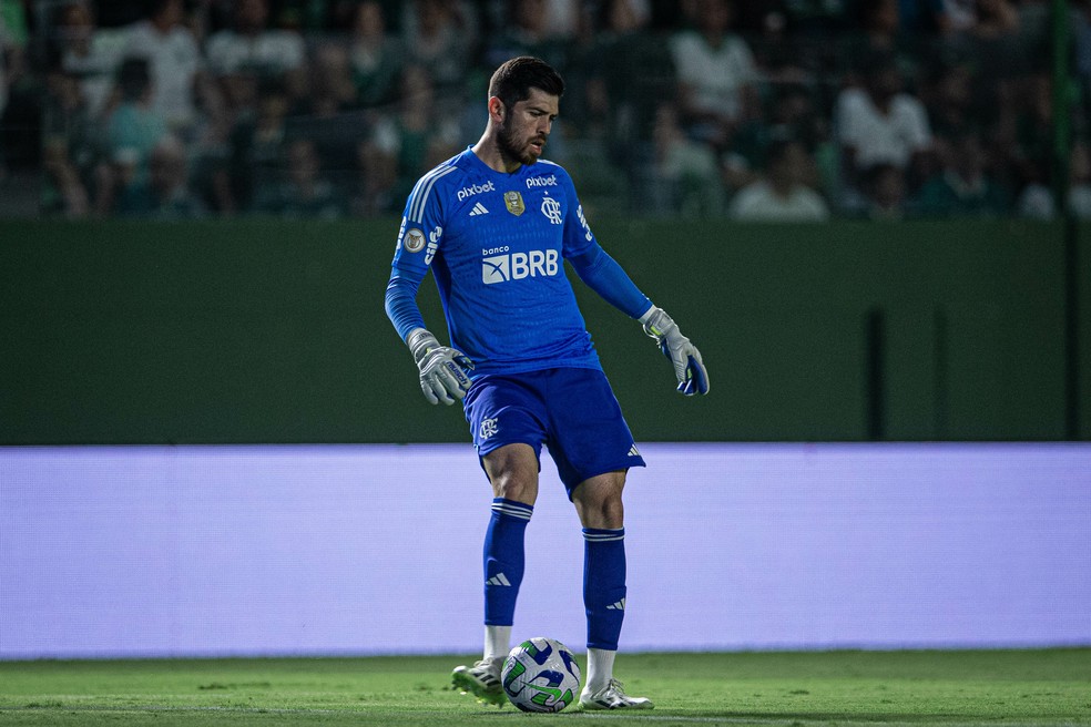 Rossi estreando pelo Flamengo contra o Goiás — Foto: Isabela Azine/AGIF