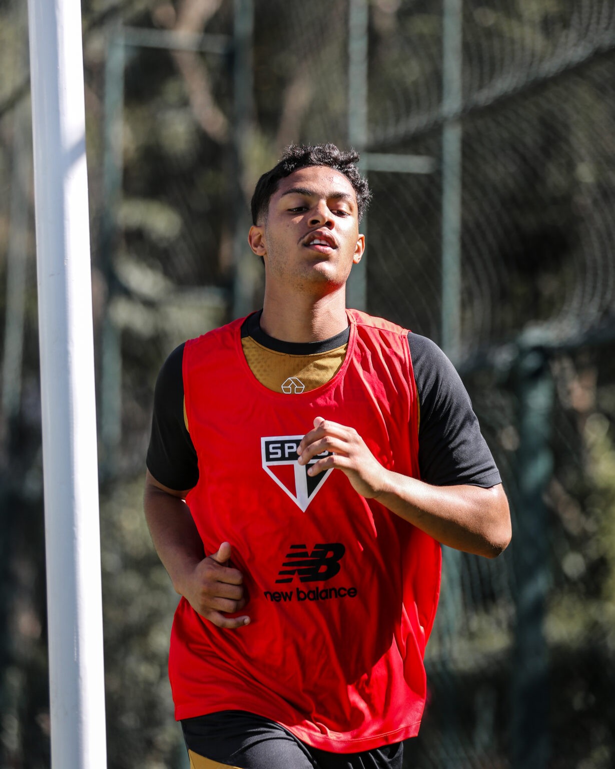 Saída de Tapia aumenta espaço de Ryan Francisco no São Paulo | Ge
