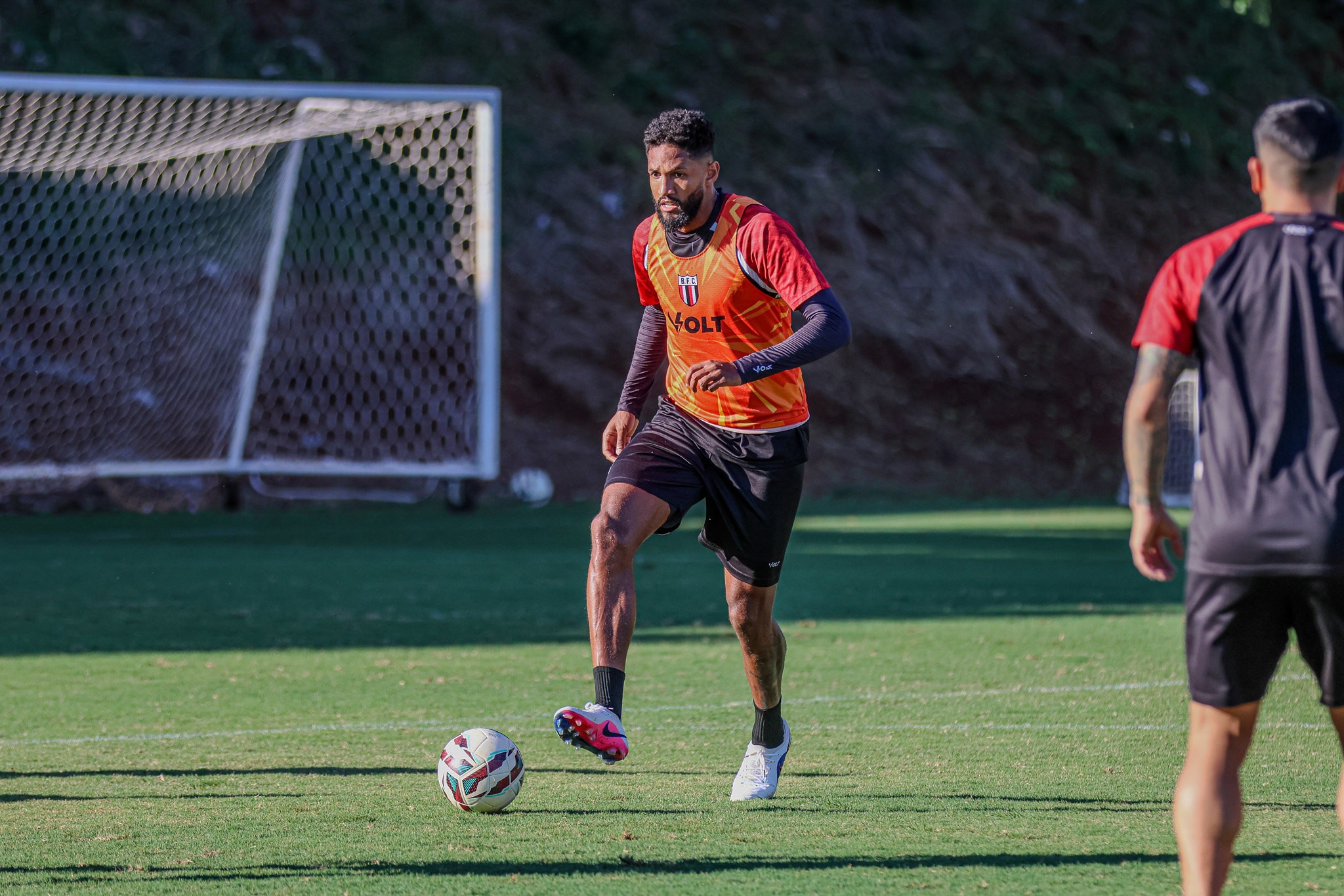 Wallace vê Botafogo-SP preparado para alternar formações e mira reação contra Avaí