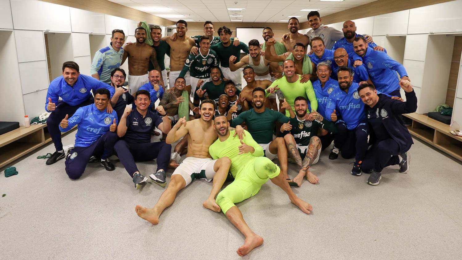 Palmeiras Elimina Corinthians nos Pênaltis em Mata-Mata na Casa do Rival