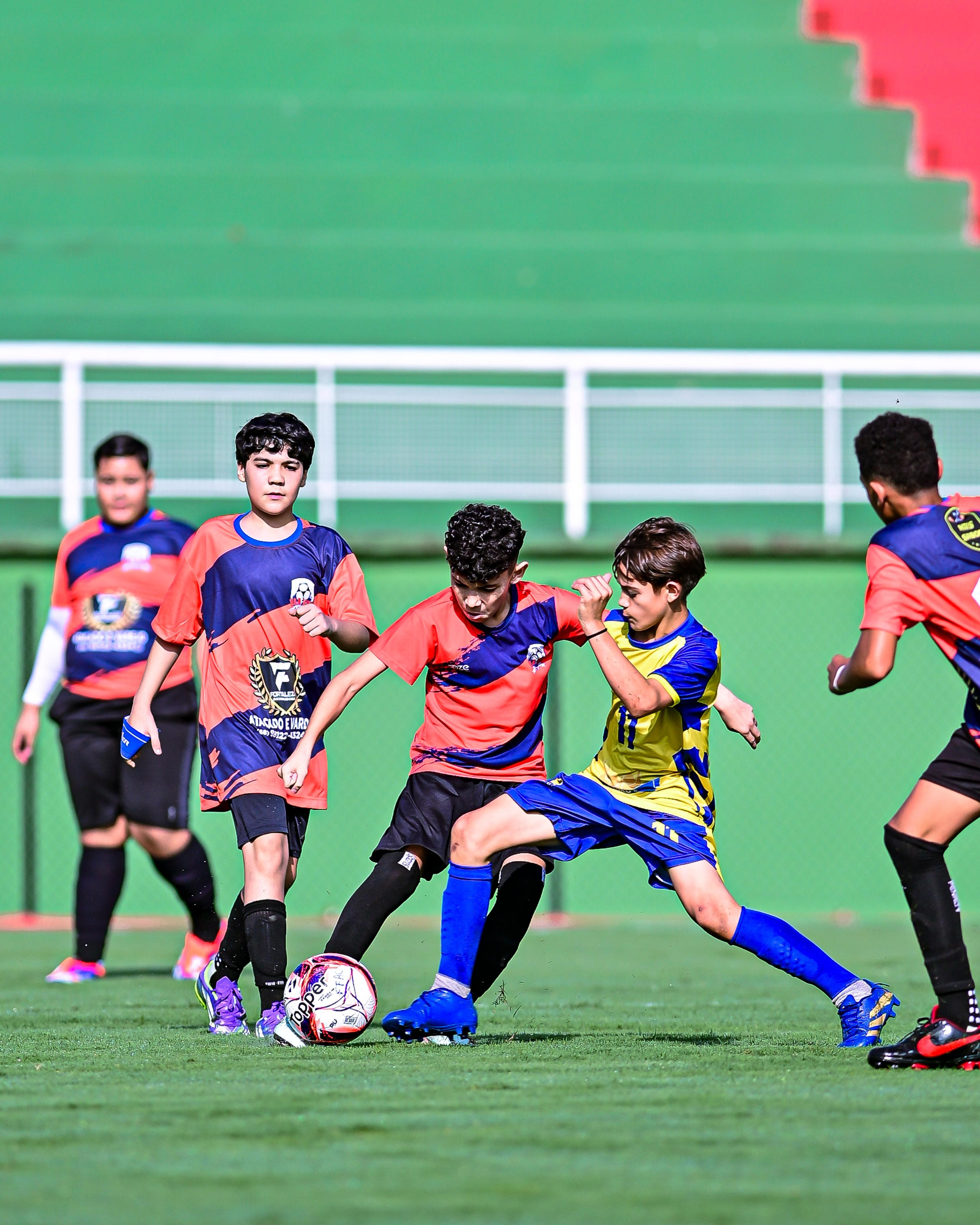 Sub-13 do Acre explode com 49 gols na abertura e tricampeão goleia por 10 a 0