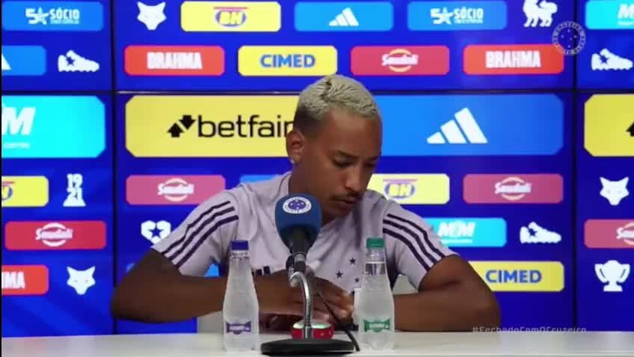 Aranha interrompe entrevista de Matheus Pereira no Cruzeiro