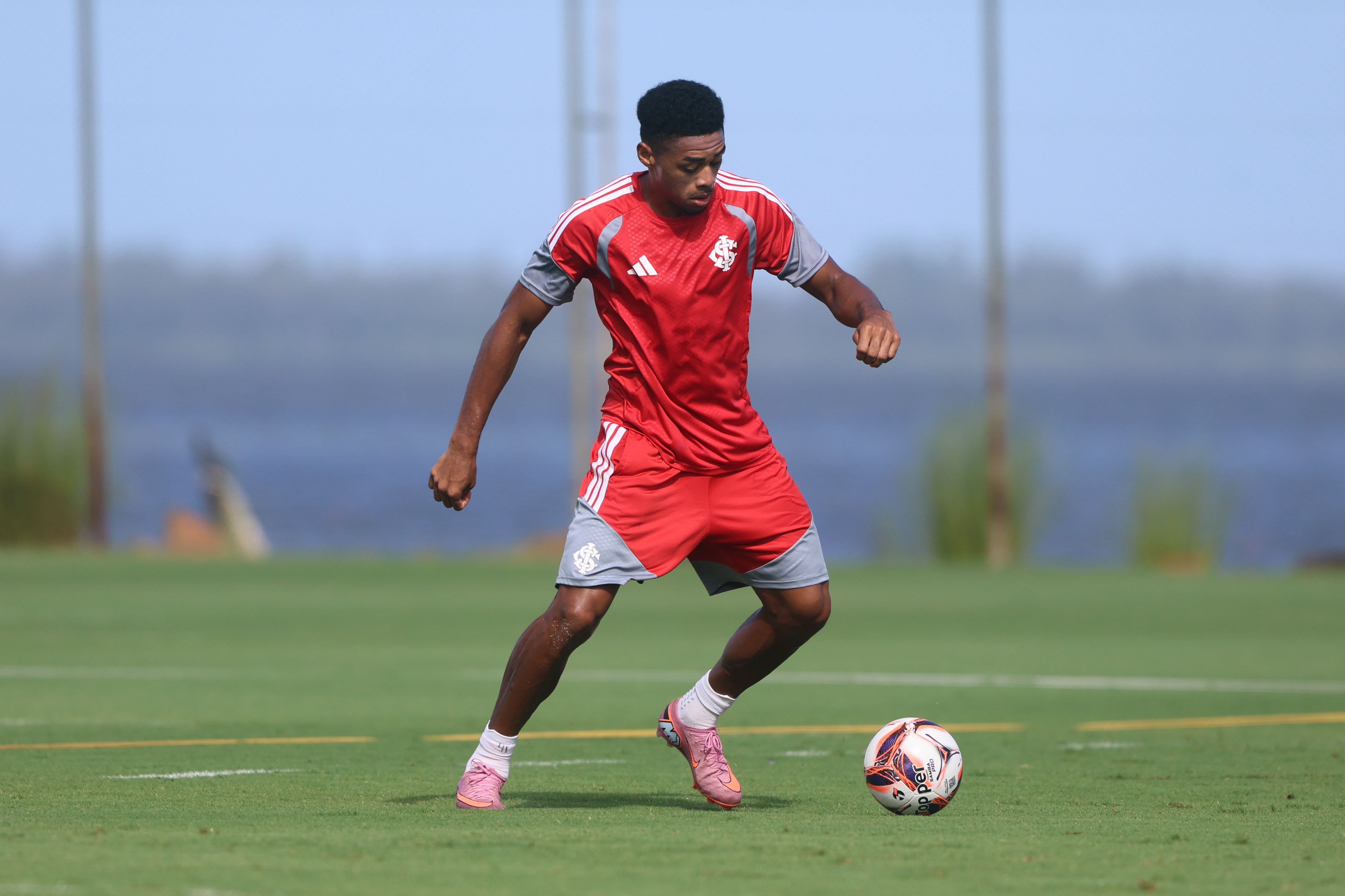 Gre-Nal 450: Inter define time com retornos e dúvidas para a final